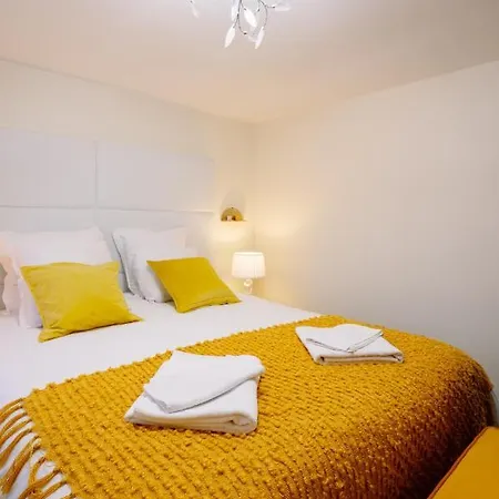 Les Du Paradis By Leslodgespa Apartment