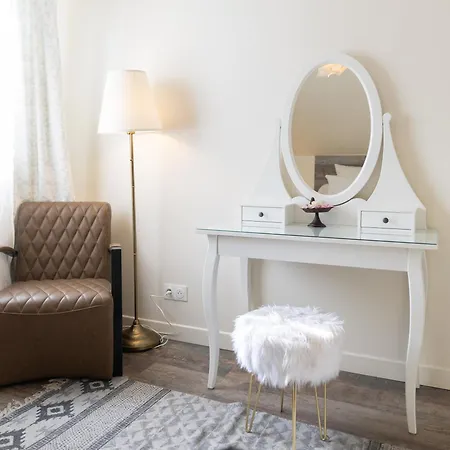 Les Du Paradis By Leslodgespa