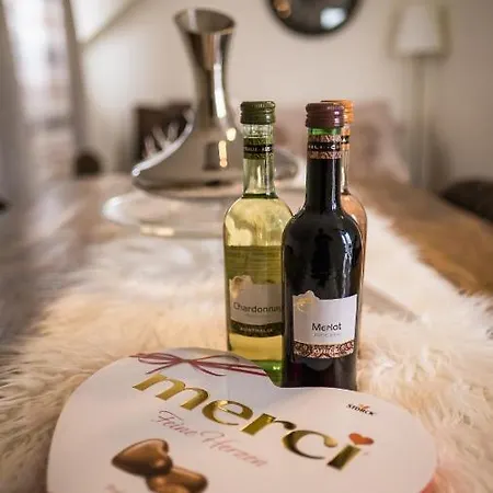 Les Du Paradis By Leslodgespa Apartman *